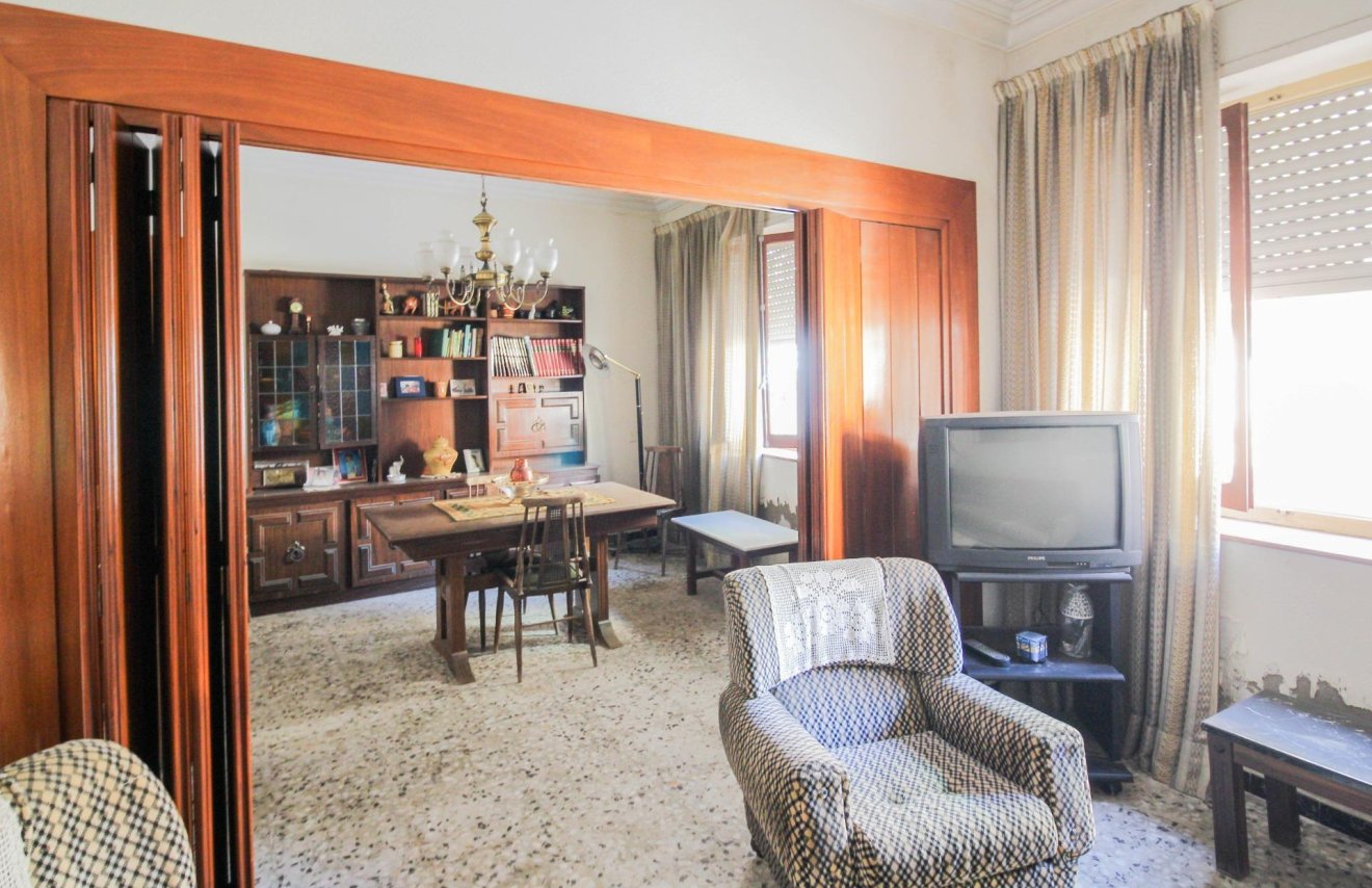 Reventa - Casa - Beniel - CENTRO