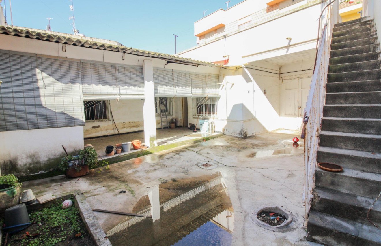 Reventa - Casa - Beniel - CENTRO