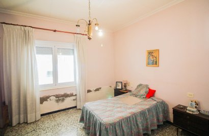 Reventa - Casa - Beniel - CENTRO