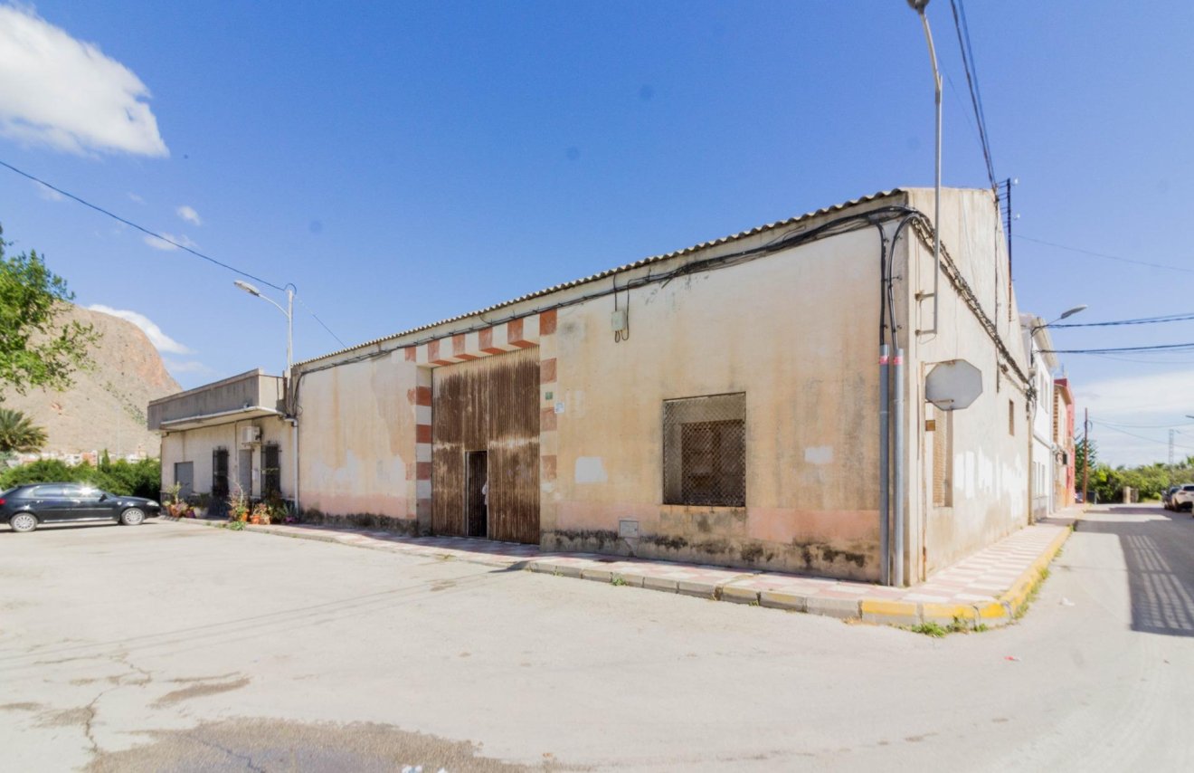 Alquiler a largo plazo - Nave industrial - Callosa de Segura - Barrio el Palmeral