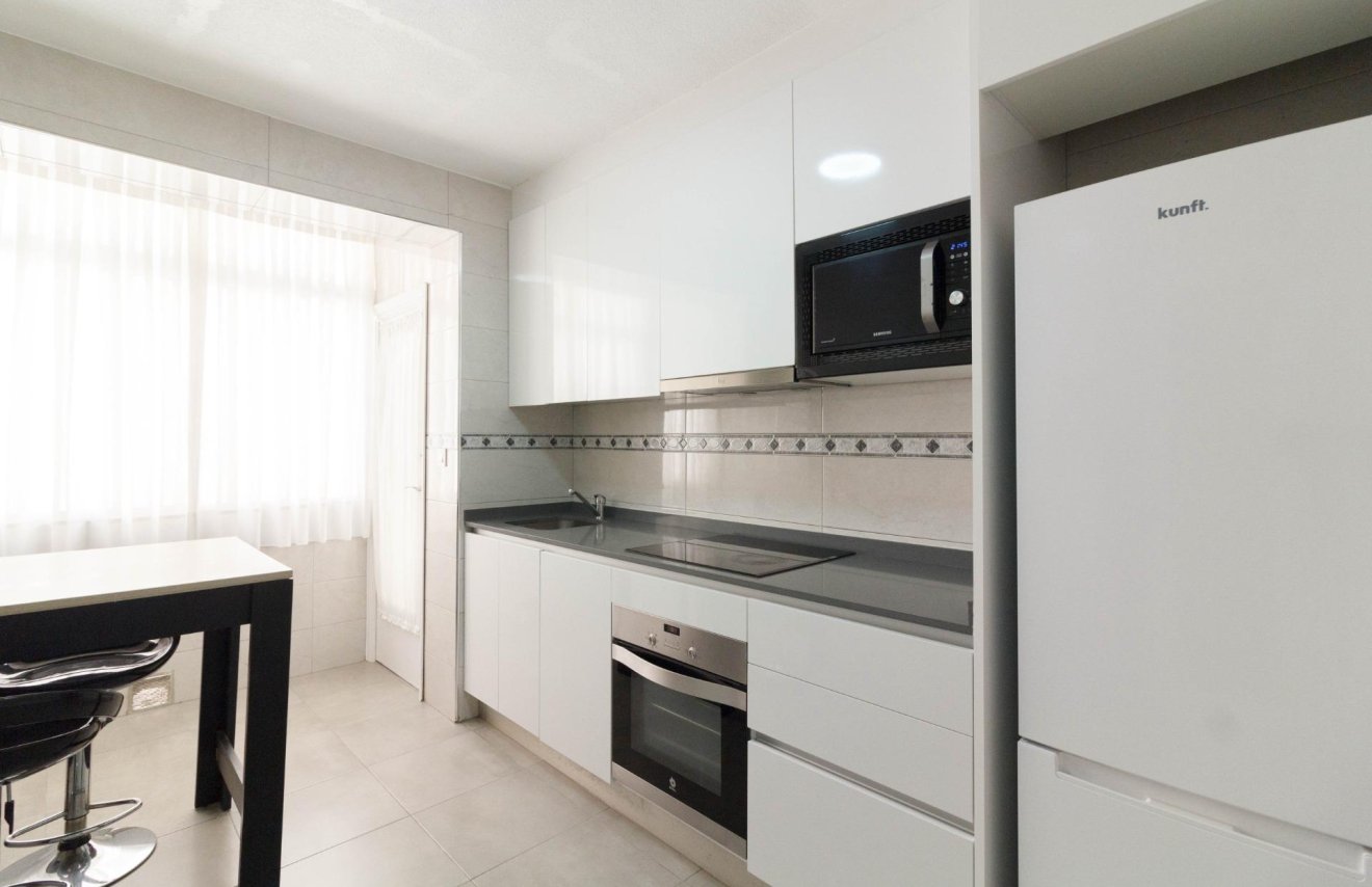 Alquiler a largo plazo - Piso - Orihuela - Zona Centro