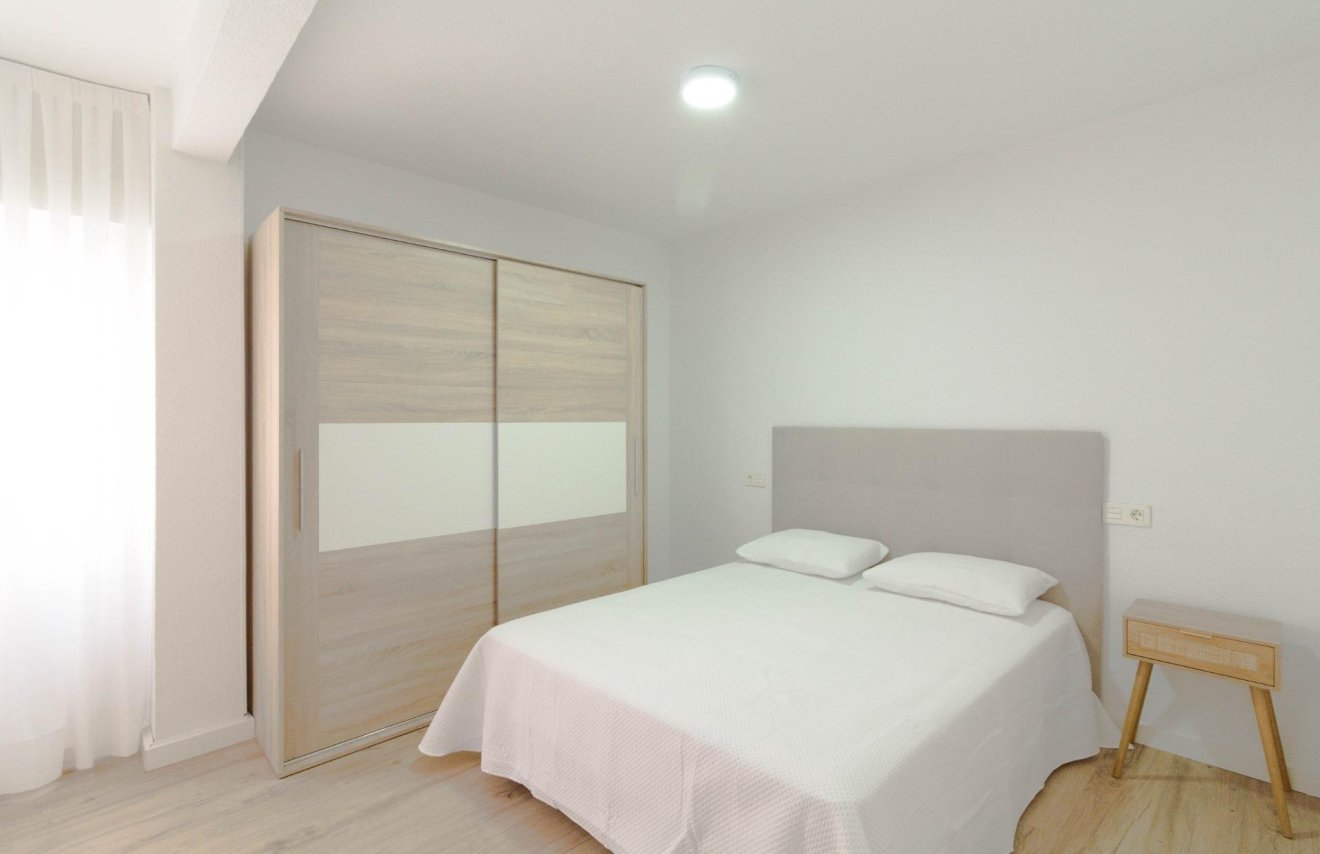 Alquiler a largo plazo - Piso - Orihuela - Zona Centro