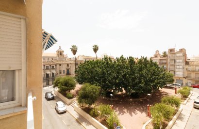 Alquiler a largo plazo - Piso - Orihuela - Zona Centro
