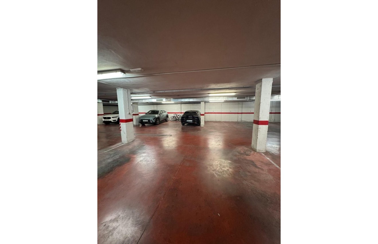 Resale - Garage - Callosa de Segura - Comunidad valenciana
