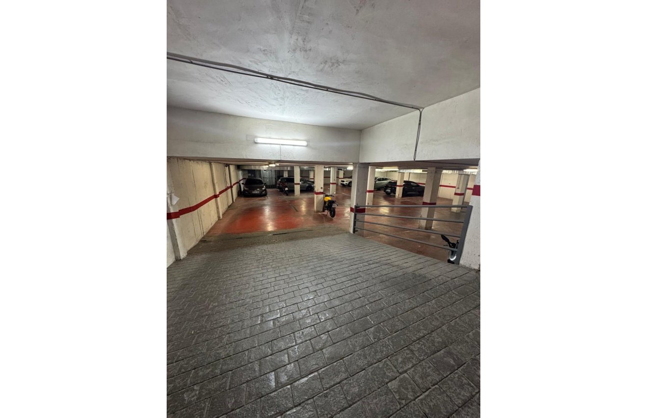 Resale - Garage - Callosa de Segura - Comunidad valenciana