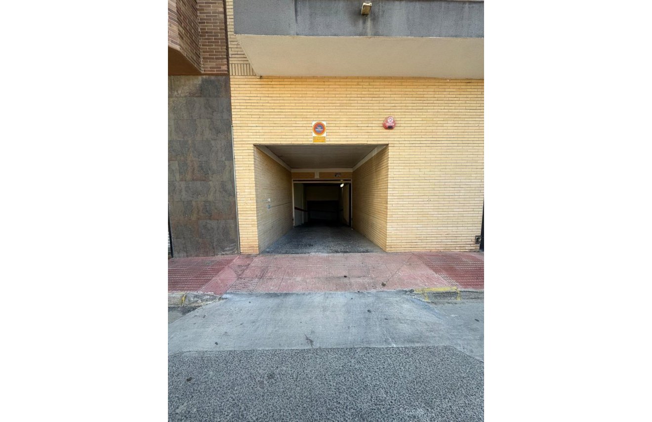Resale - Garage - Callosa de Segura - Comunidad valenciana