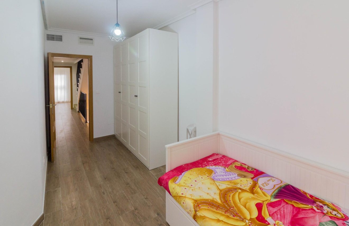 Long Term Rental - Townhouse - Redován - Comunidad valenciana