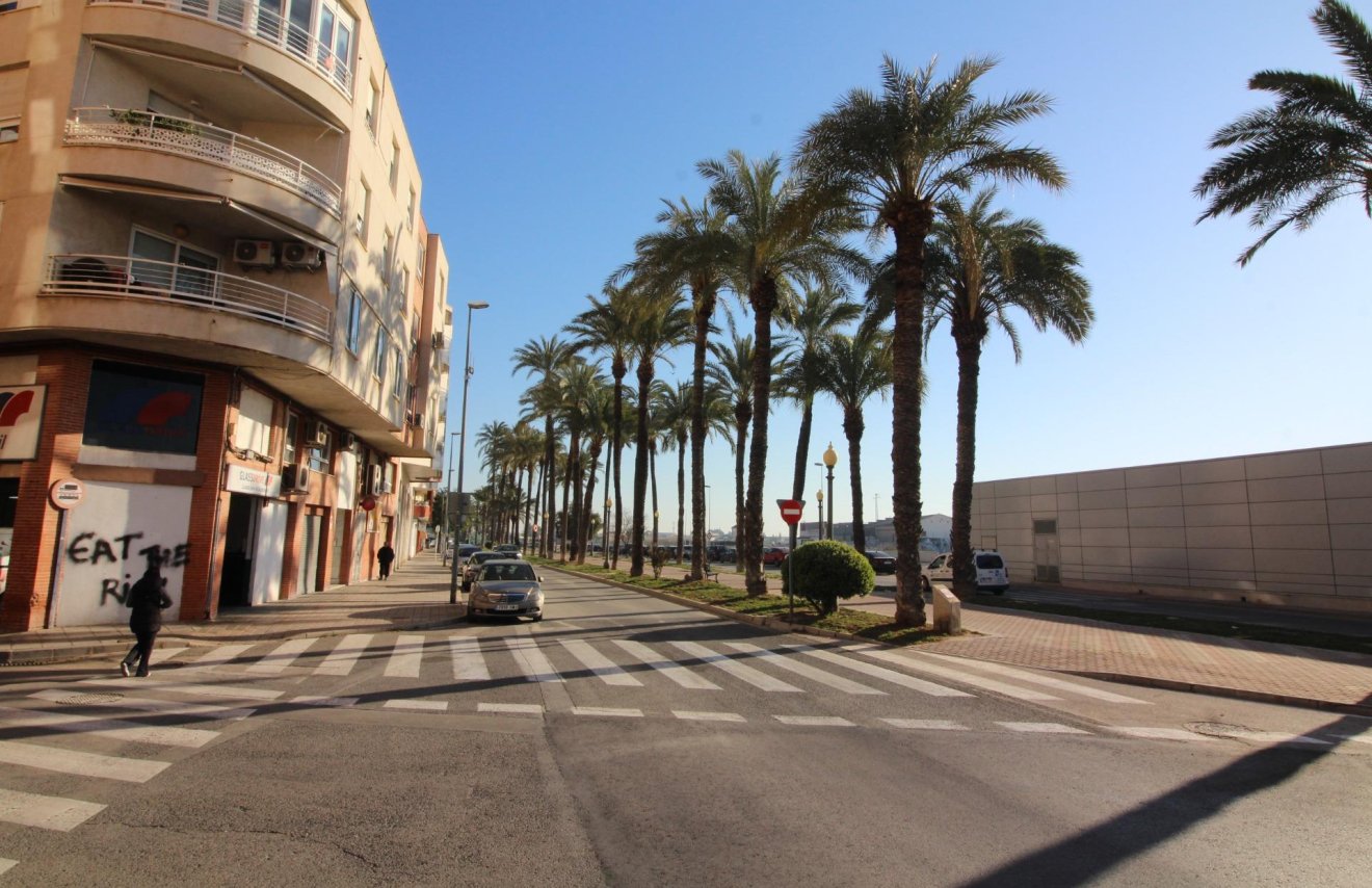 Reventa - Local comercial - Orihuela - Orihuela Ciudad