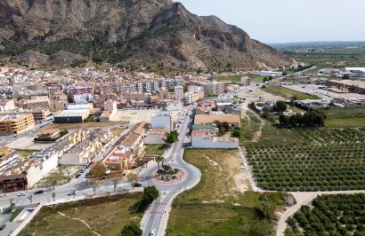 Reventa - Terreno urbano - Redován - Carretera