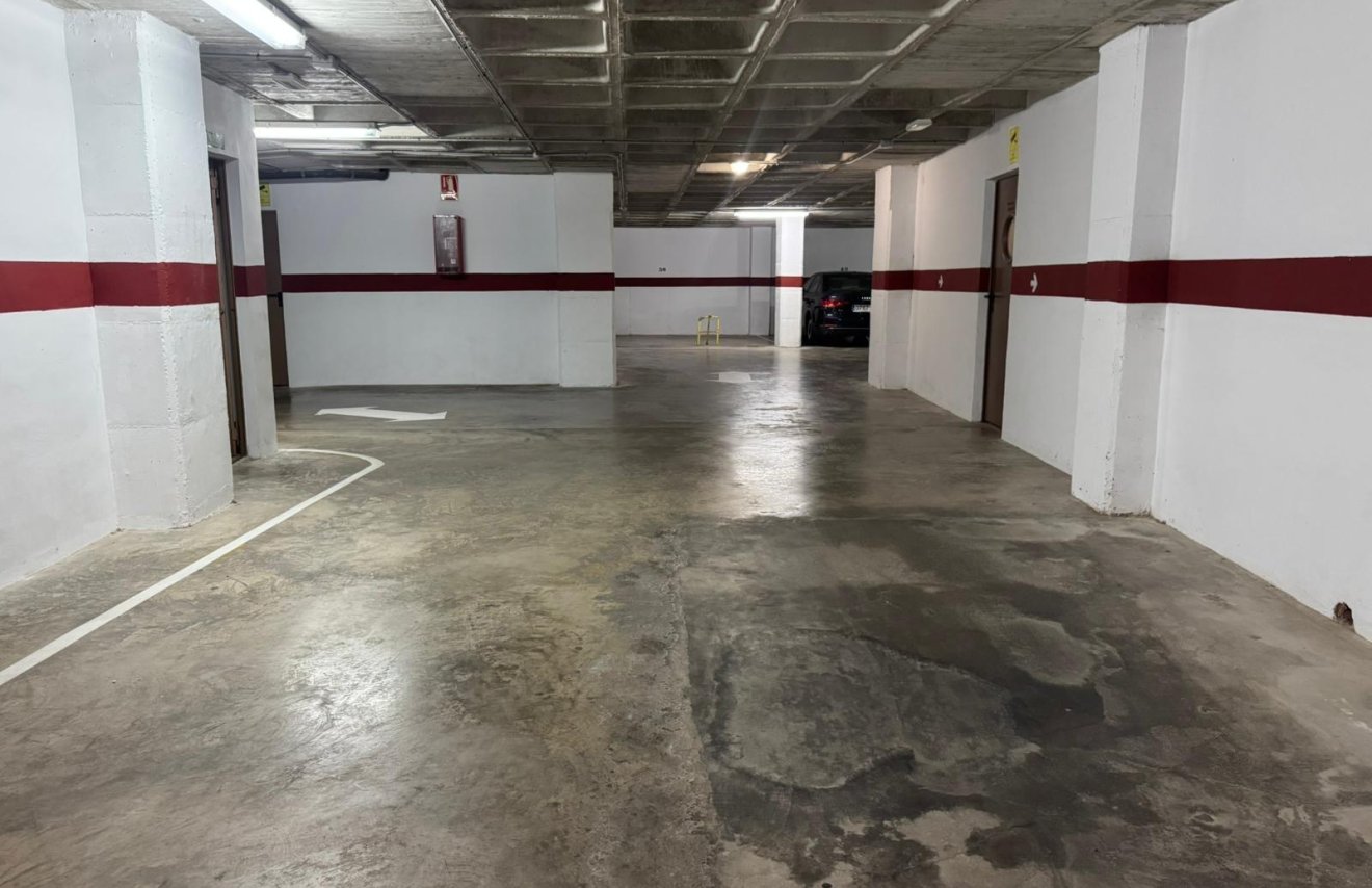 Reventa - Parking - Guardamar del Segura - Pueblo