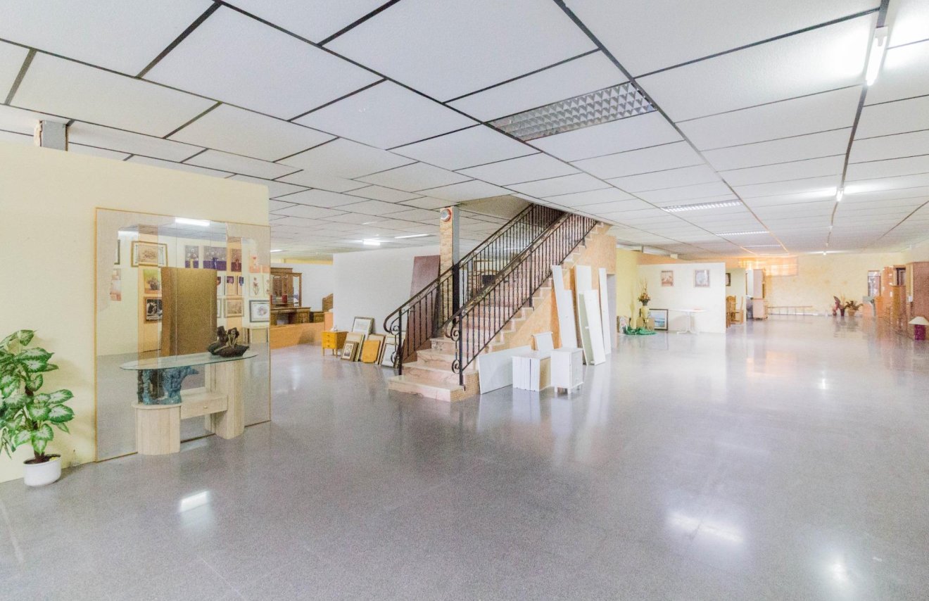 Reventa - Nave industrial - Callosa de Segura - Barrio el Palmeral