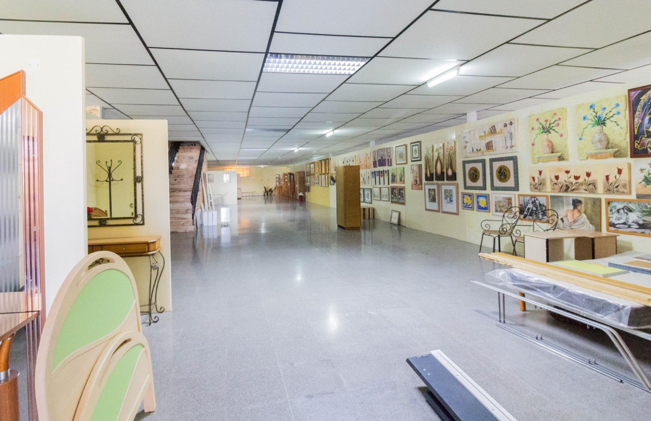Reventa - Nave industrial - Callosa de Segura - Barrio el Palmeral