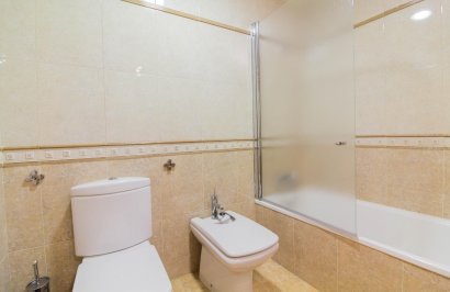 Reventa - Piso - Redován - CENTRO