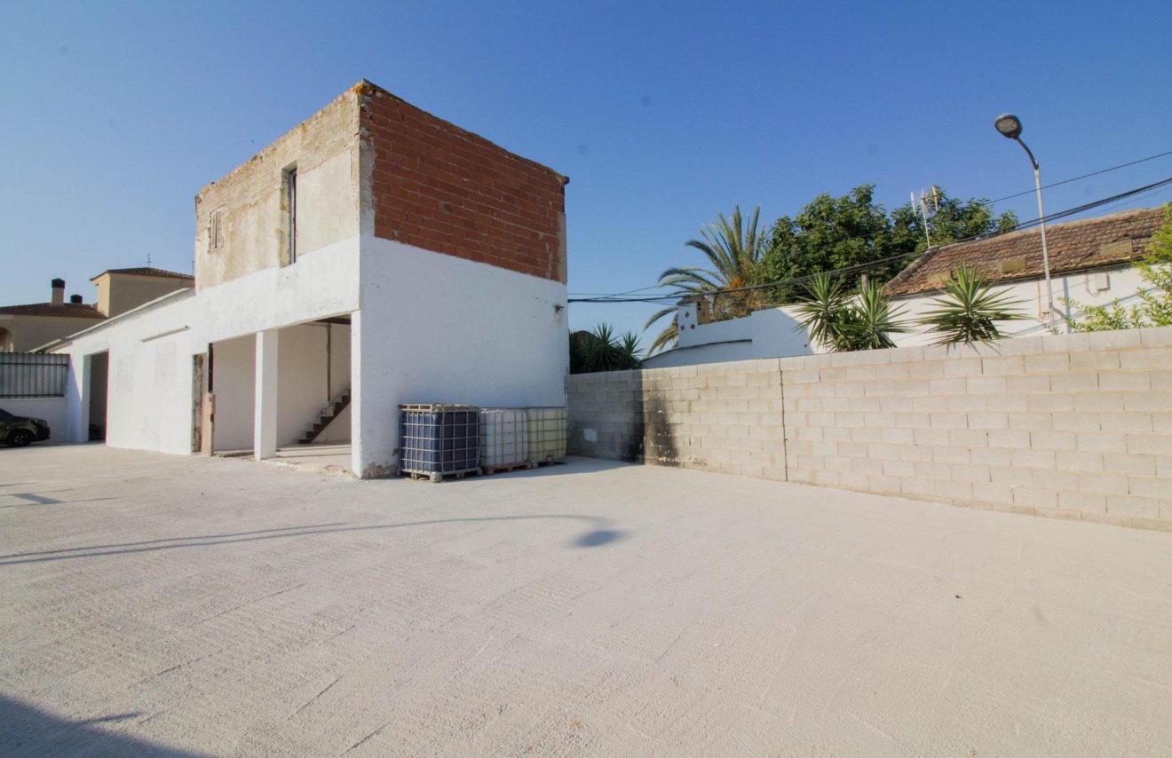 Revente - Nave industrial - Callosa de Segura - Comunidad valenciana