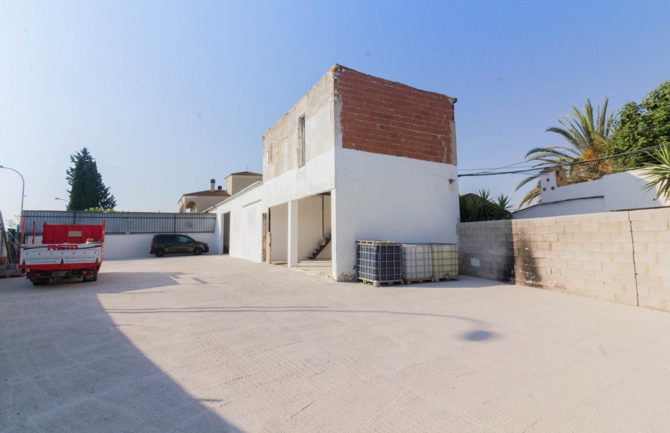 Revente - Nave industrial - Callosa de Segura - Comunidad valenciana