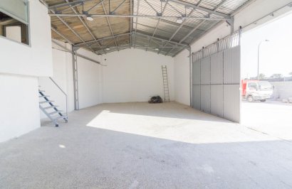 Revente - Nave industrial - Callosa de Segura - Comunidad valenciana