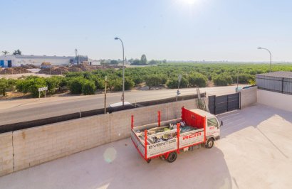 Revente - Nave industrial - Callosa de Segura - Comunidad valenciana