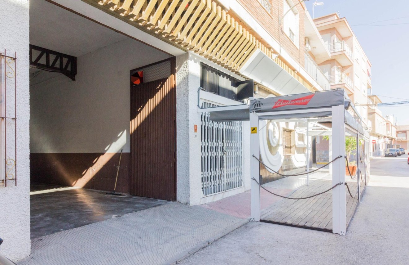 Alquiler a largo plazo - Local comercial - Cox - Centro