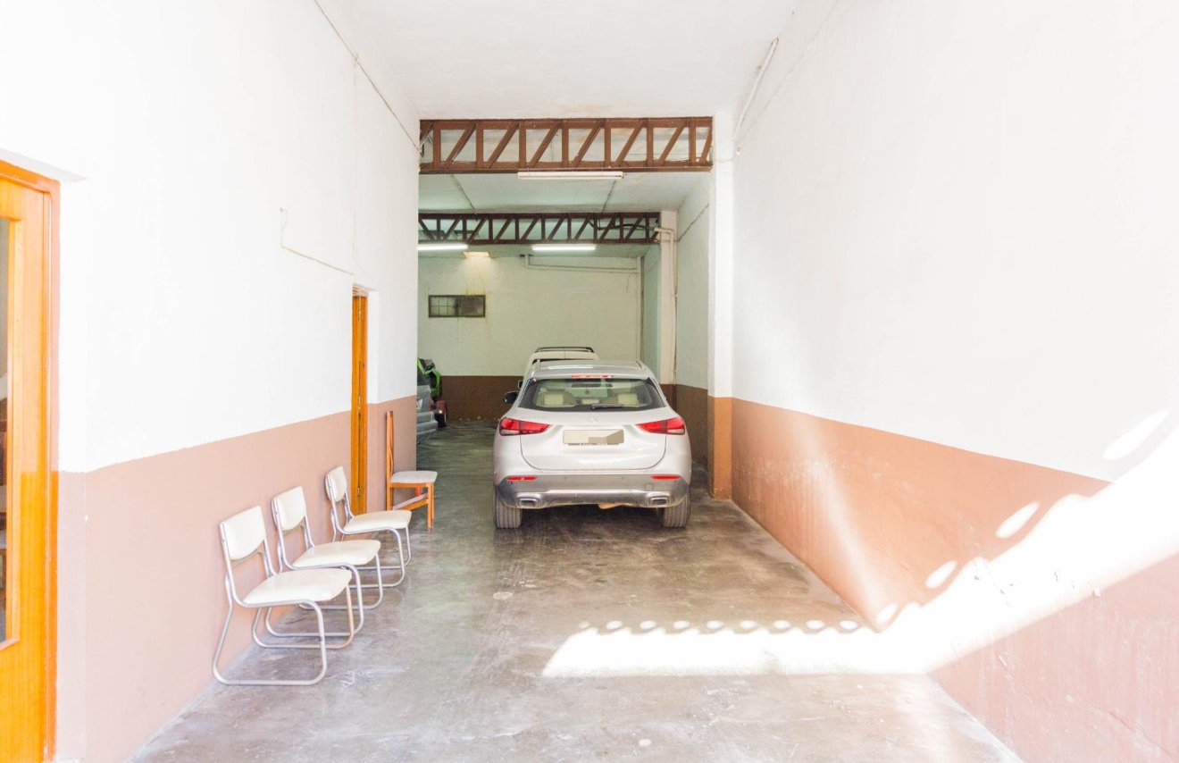 Alquiler a largo plazo - Local comercial - Cox - Centro