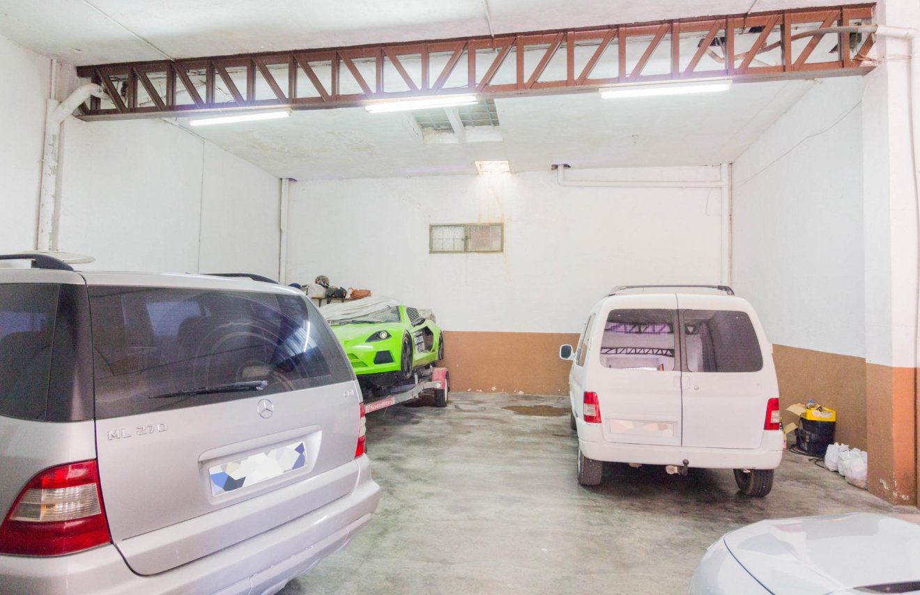 Alquiler a largo plazo - Local comercial - Cox - Centro