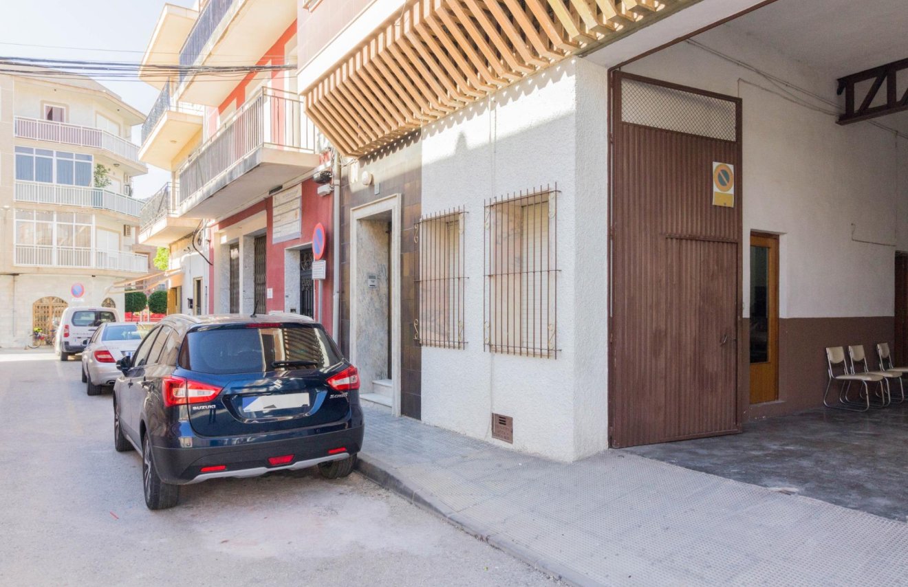 Alquiler a largo plazo - Local comercial - Cox - Centro