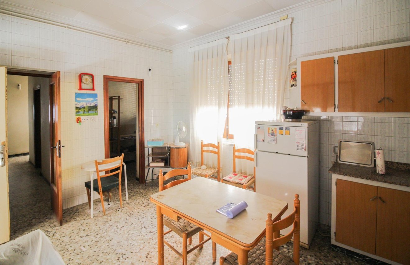 Reventa - Casa - Beniel - CENTRO