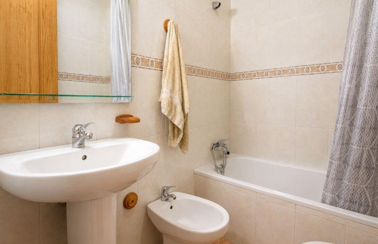 Reventa - Apartamento - Torrevieja - Playa de los Locos