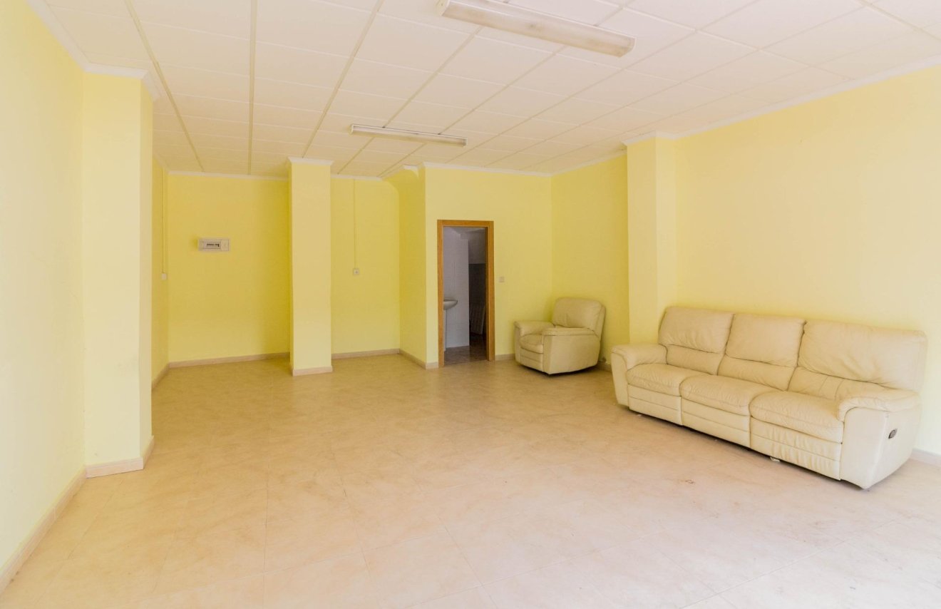 Reventa - Local comercial - Callosa de Segura - Centro