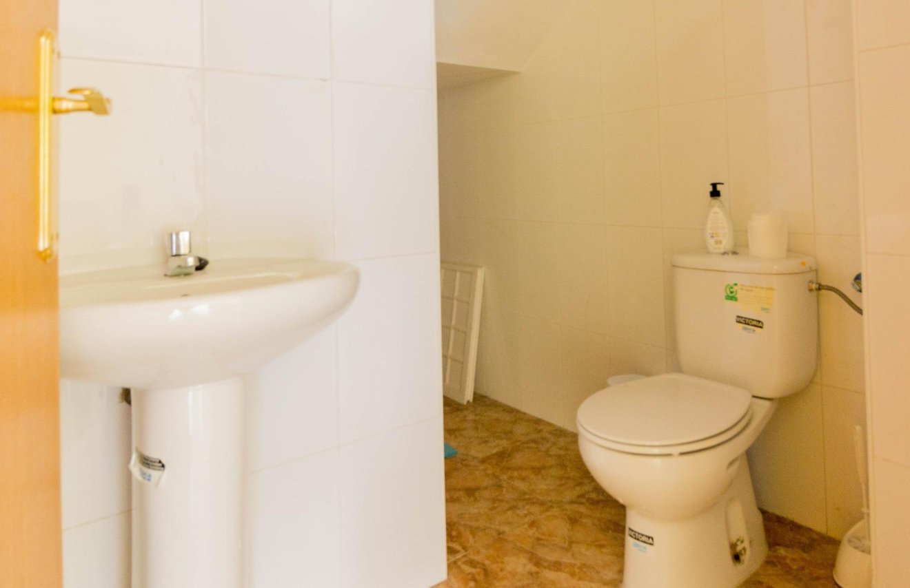 Reventa - Local comercial - Callosa de Segura - Centro
