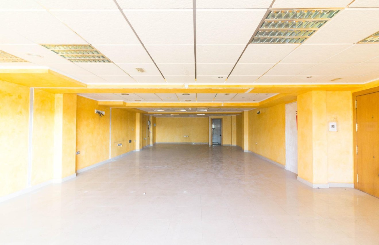 Revente - Local comercial - Orihuela