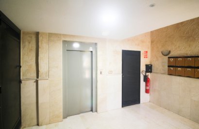 Revente - Local comercial - Orihuela