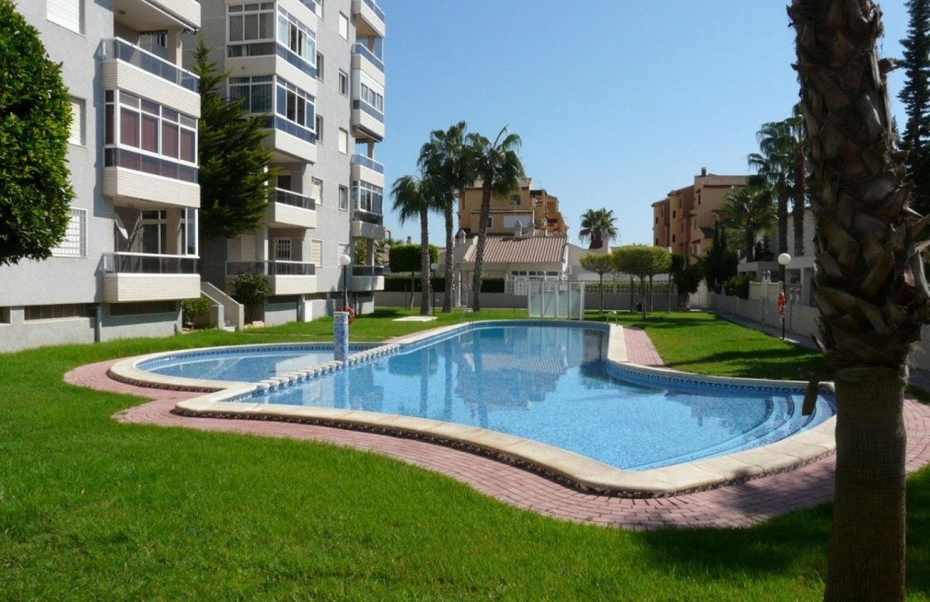 Revente - Casa - Torrevieja - Aguas nuevas 1