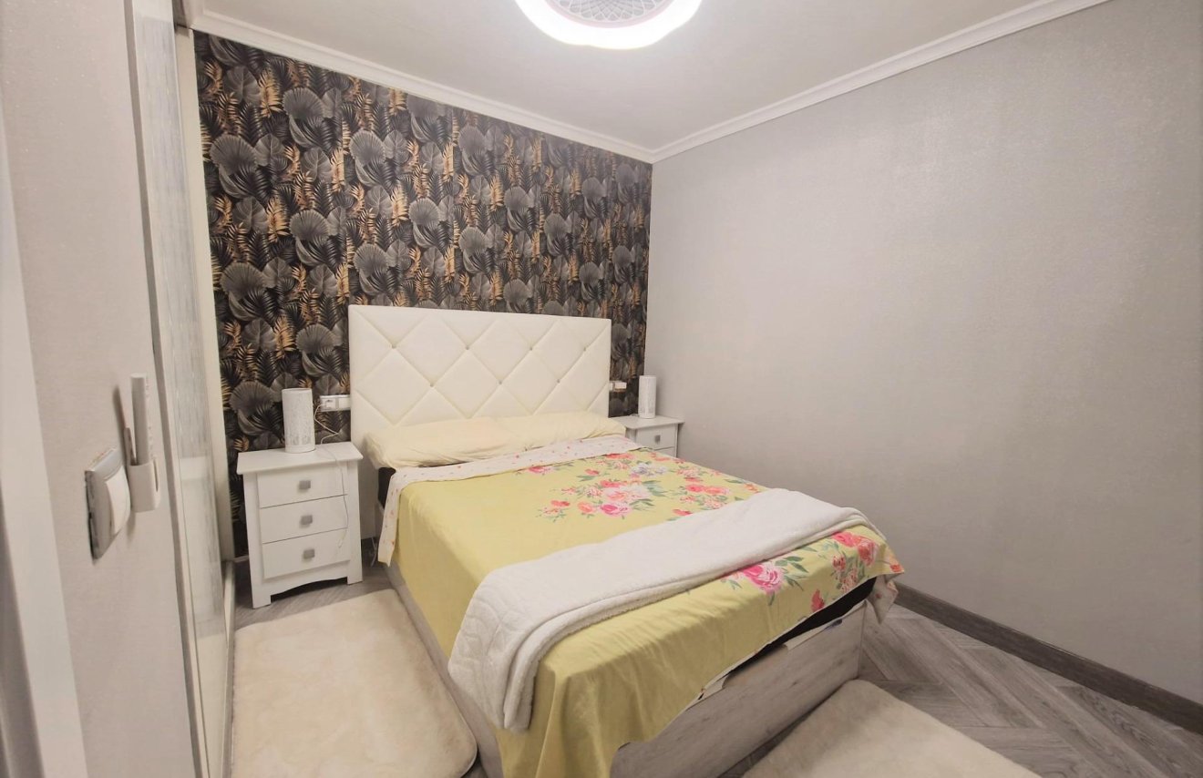 Resale - Bungalow - Torrevieja - Carrefour