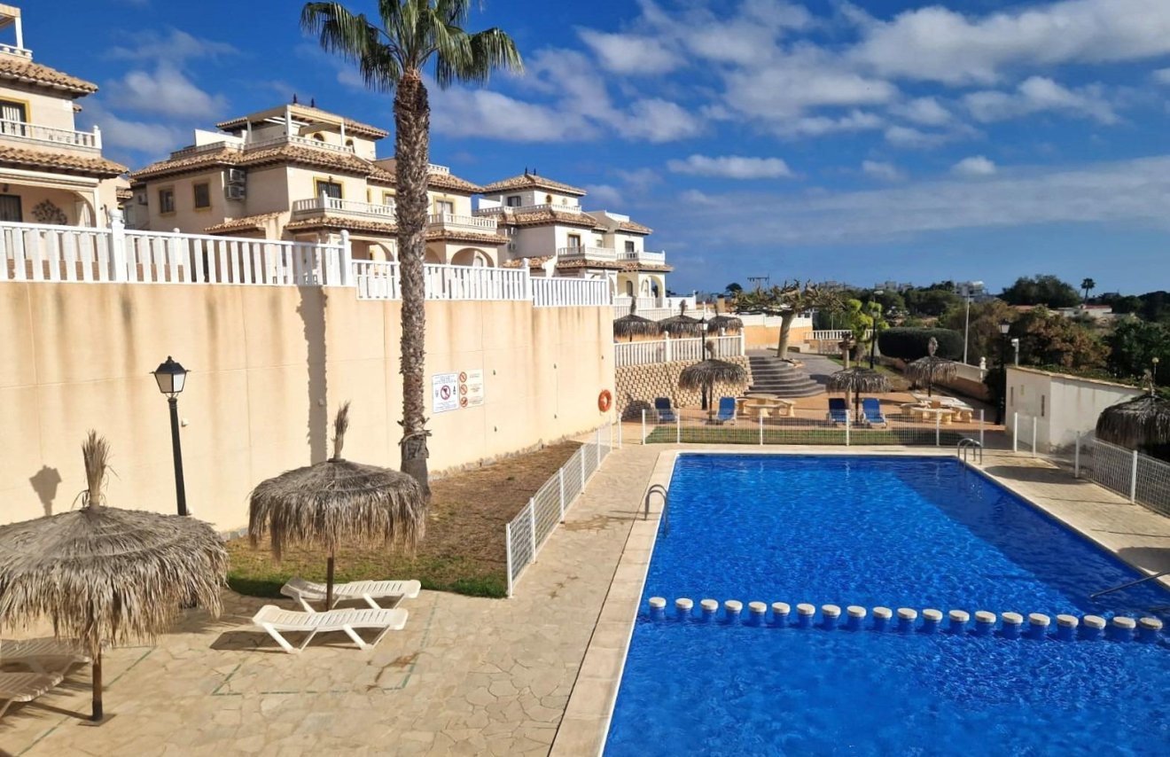 Reventa - Casa Tipo Dúplex - Orihuela Costa - Montezenia