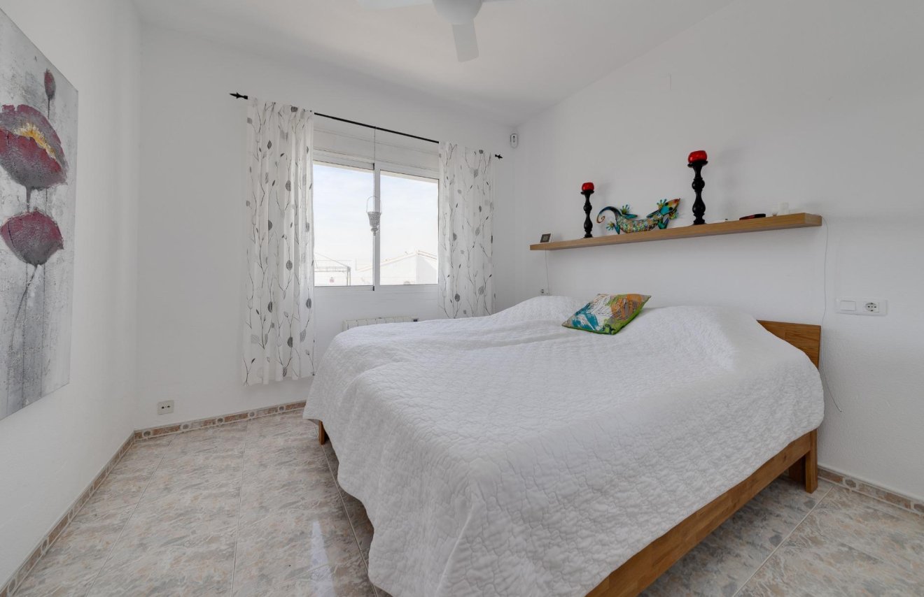 Resale - Chalet - Torrevieja - La siesta