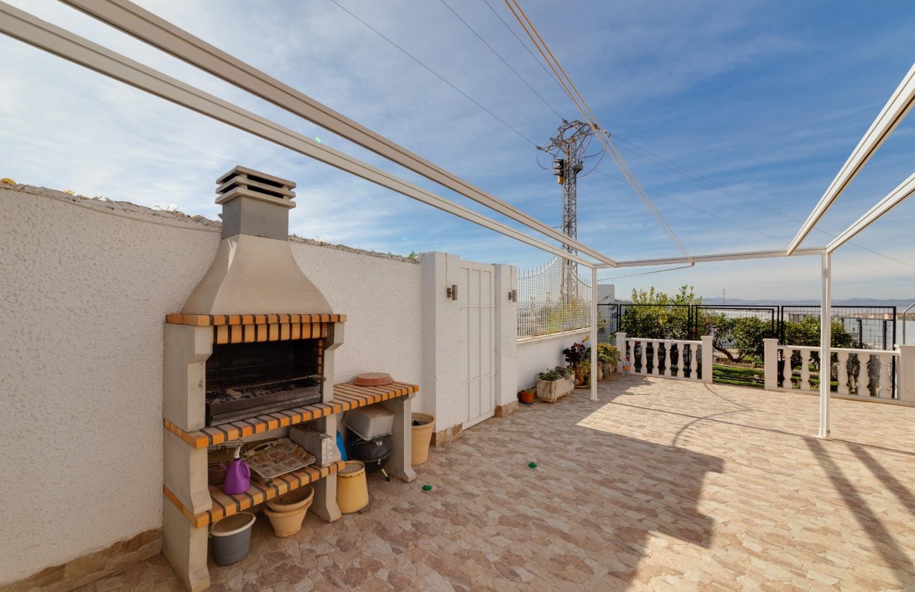 Resale - Chalet - Torrevieja - La siesta