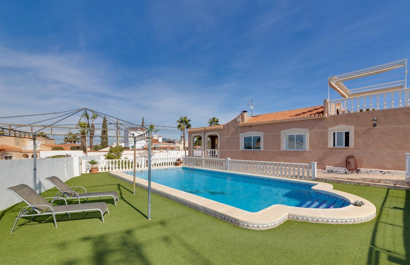 Resale - Chalet - Torrevieja - La siesta