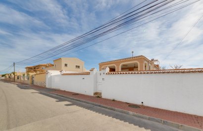 Resale - Chalet - Torrevieja - La siesta