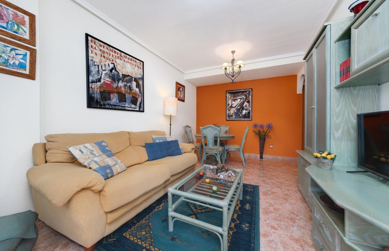 Resale - Townhouse - Torrevieja - Aguas nuevas 2