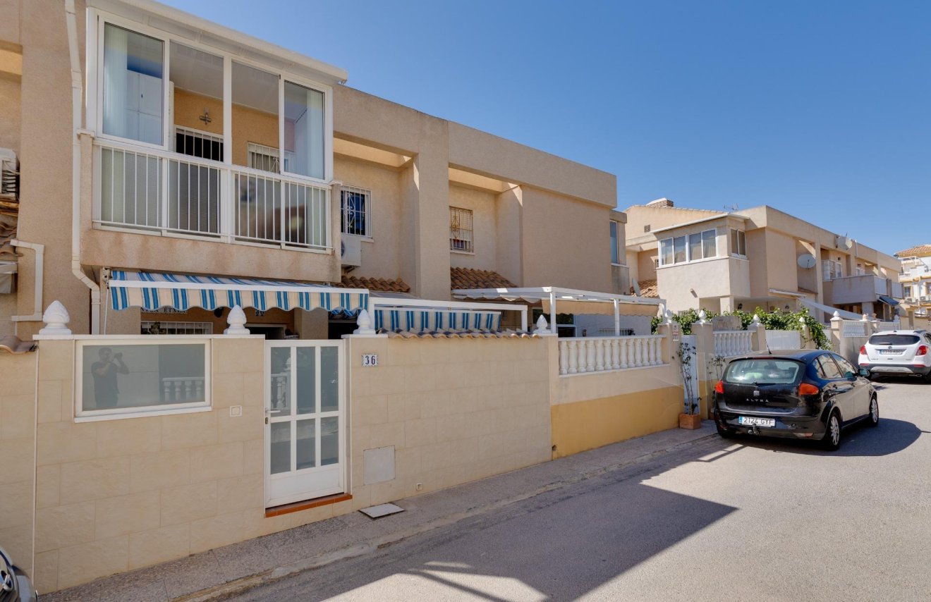 Resale - Townhouse - Torrevieja - Aguas nuevas 2