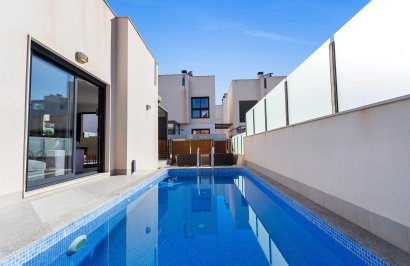 Resale - Villa - Torrevieja - Sector 25