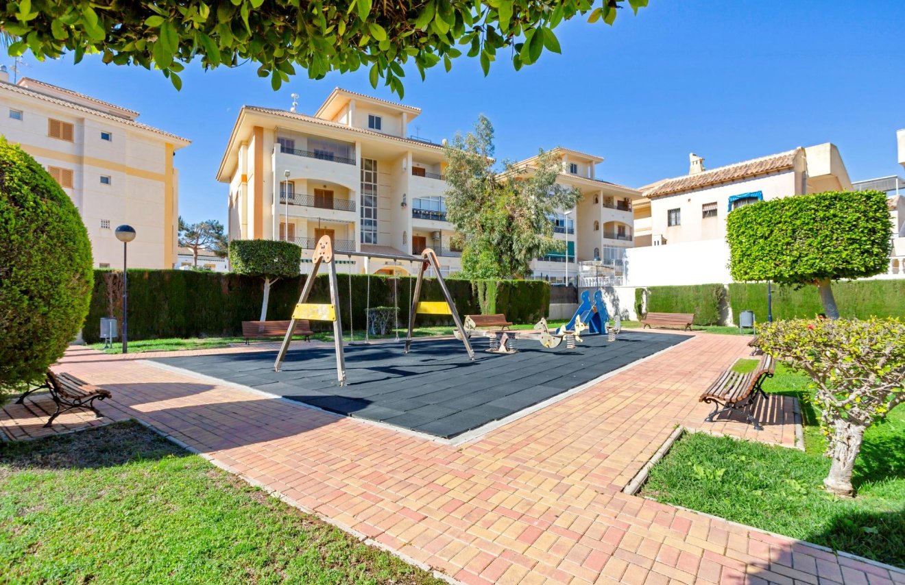 Resale - Apartamento - Torrevieja - La Mata