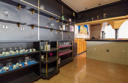 Reventa - Local comercial - Orihuela - San Bartolomé