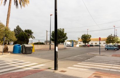 Reventa - Local comercial - Orihuela - San Bartolomé