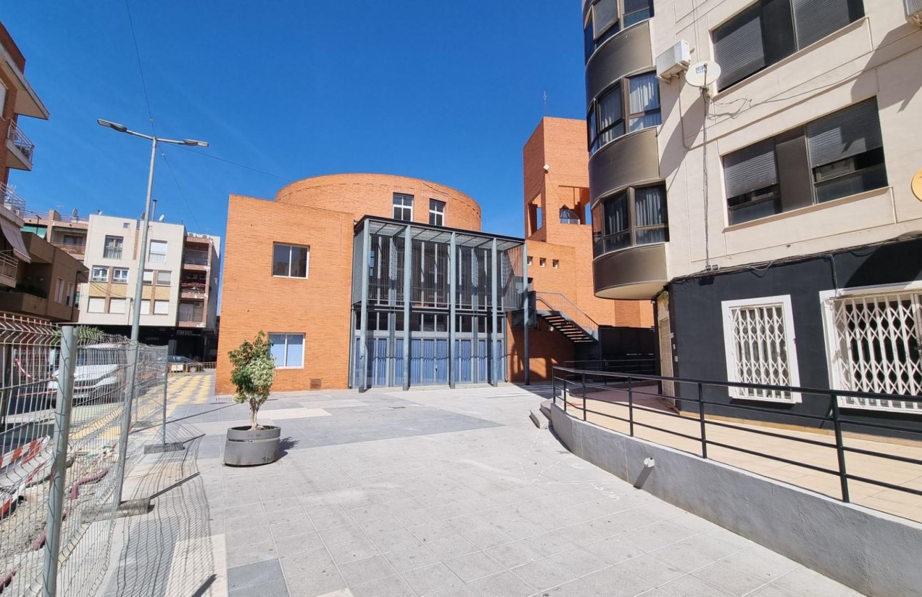 Reventa - Local comercial - Bigastro - CENTRO