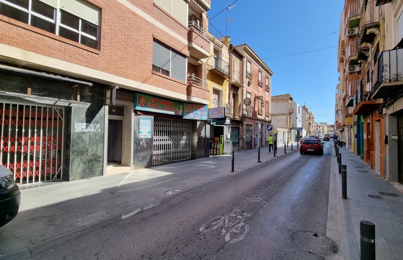 Reventa - Local comercial - Orihuela - Zona Centro