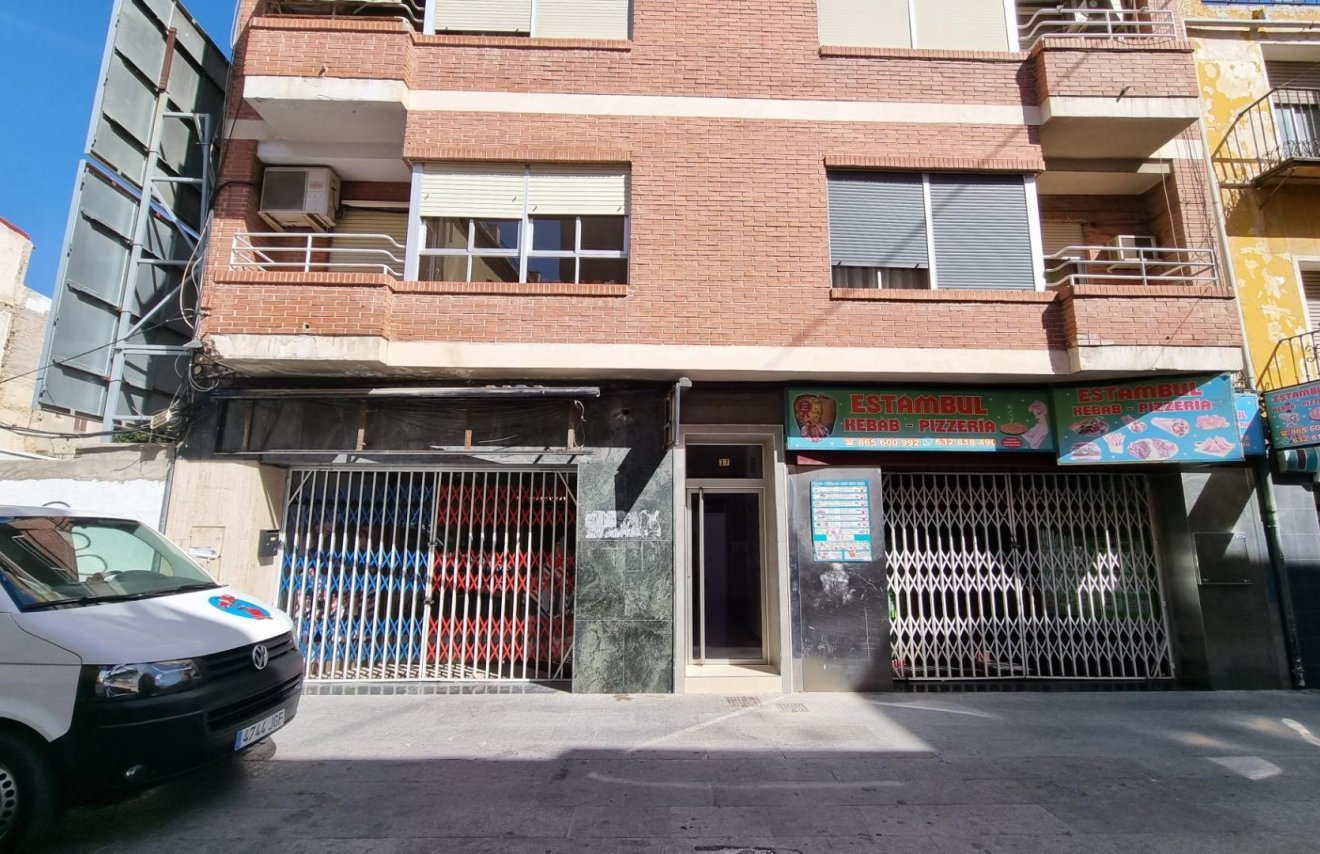 Reventa - Local comercial - Orihuela - Zona Centro