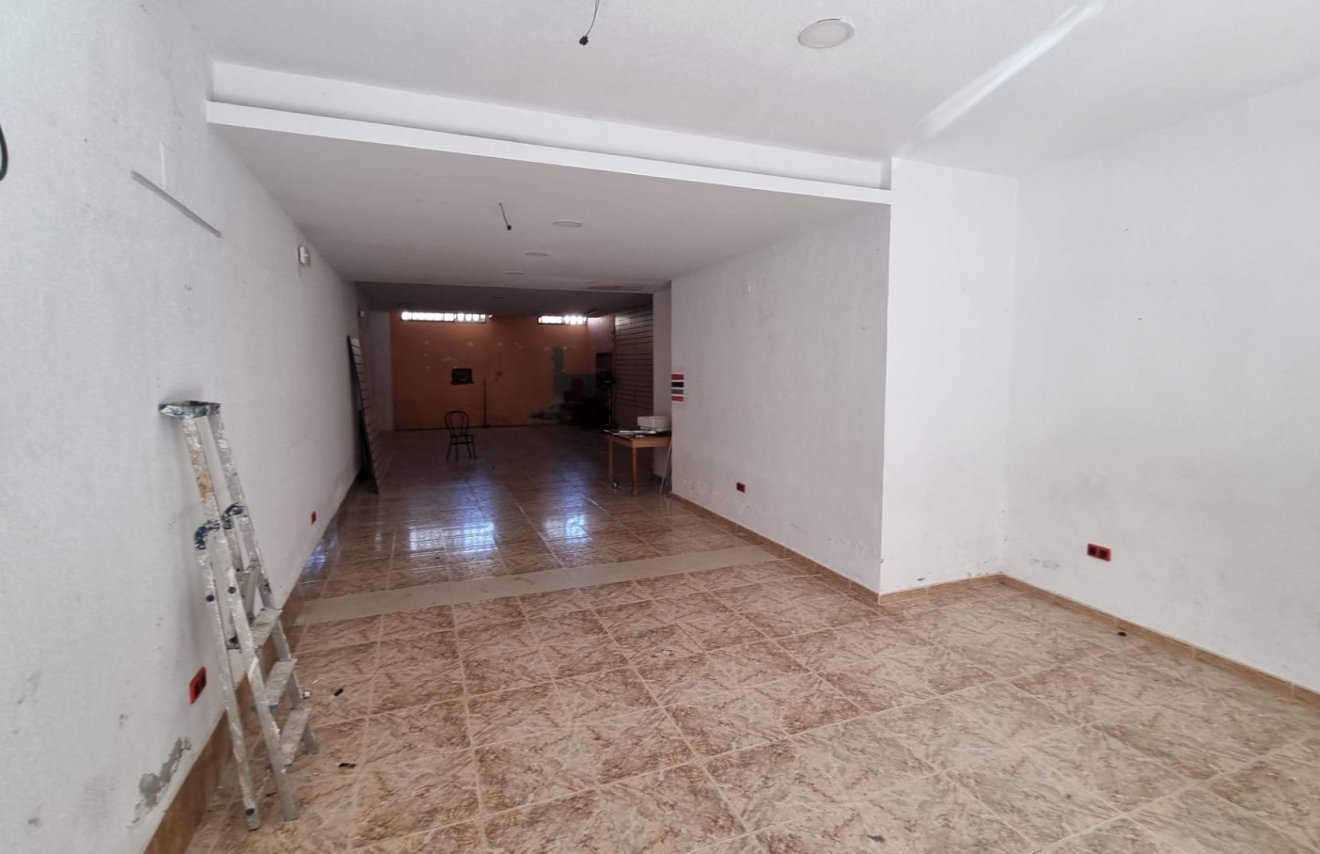 Reventa - Local comercial - Orihuela - Zona Centro