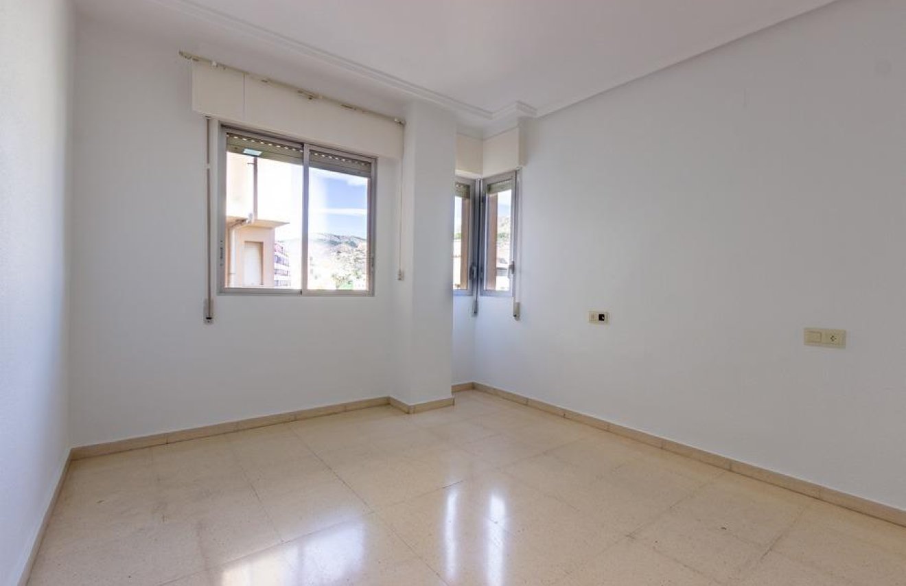 Resale - Piso - Orihuela - Zona Centro