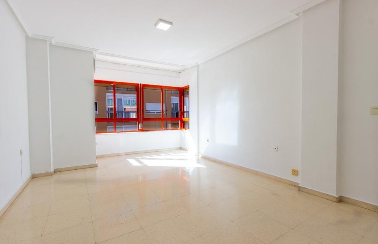 Resale - Piso - Orihuela - Zona Centro